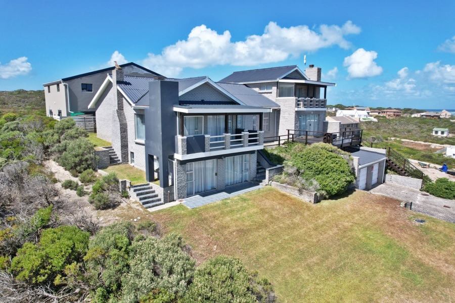 6 Bedroom Property for Sale in Suiderstrand Western Cape